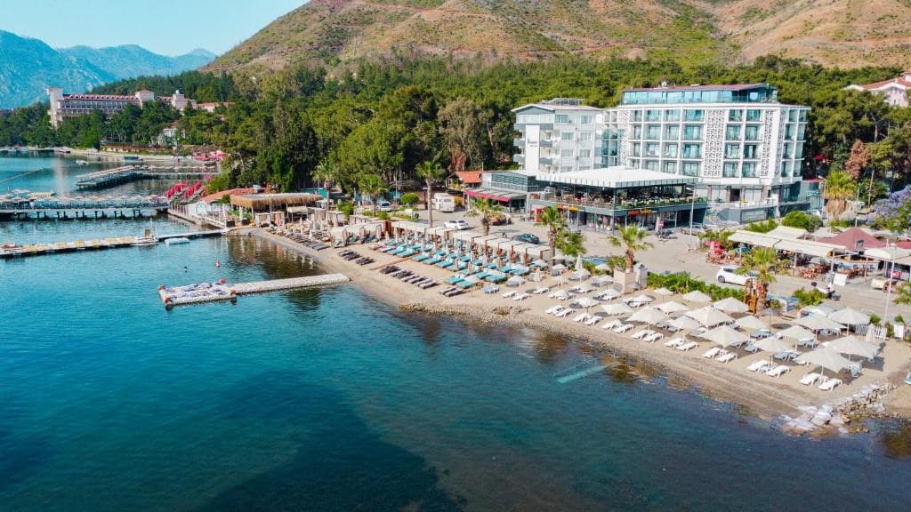 Class Beach Hotel