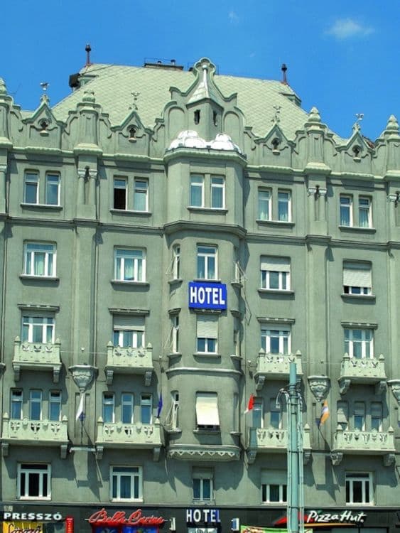Baross City Hotel