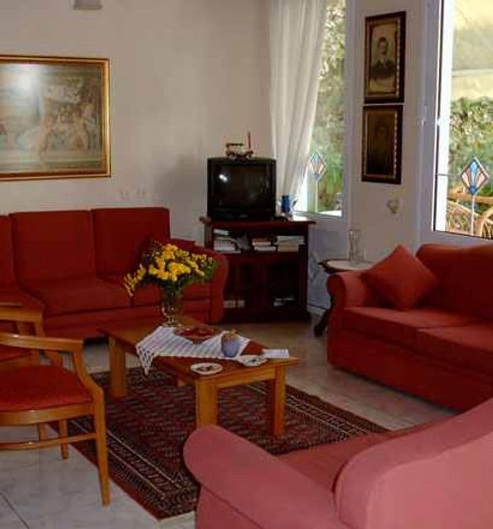 Ioni Hotel