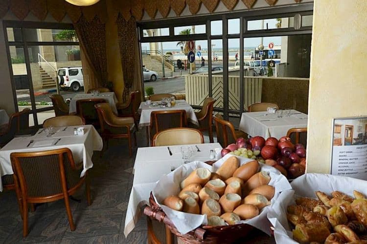 Abratel Suites Hotel