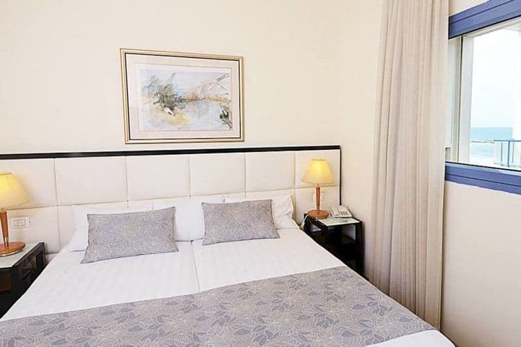 Abratel Suites Hotel
