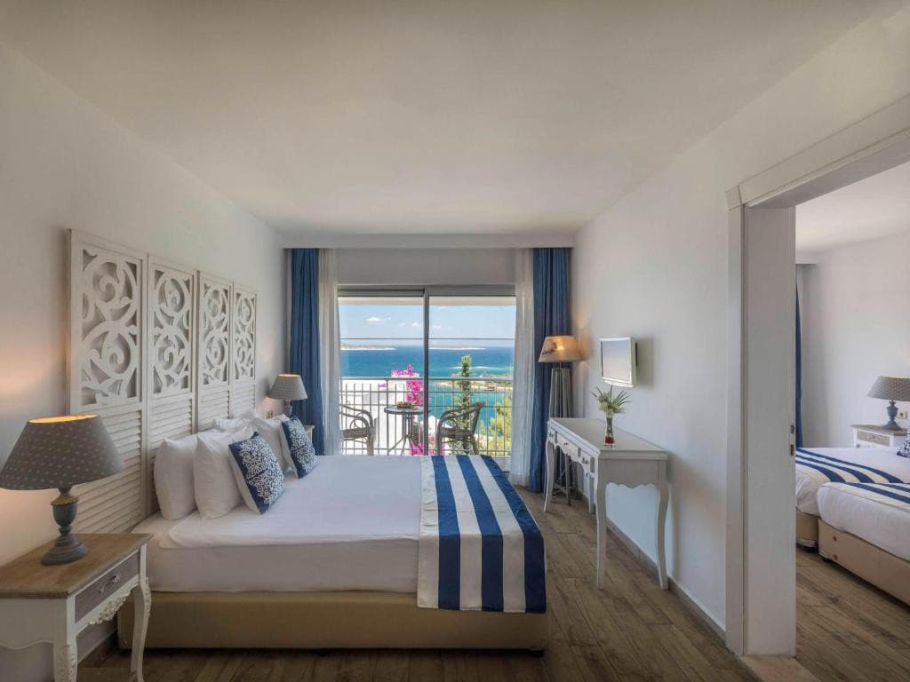 Blue Dreams Resort & Spa
