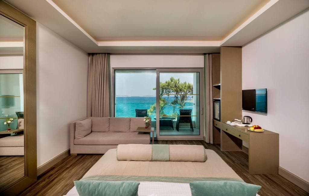 Blue Dreams Resort & Spa