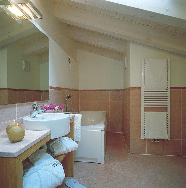 Ideal Hotel