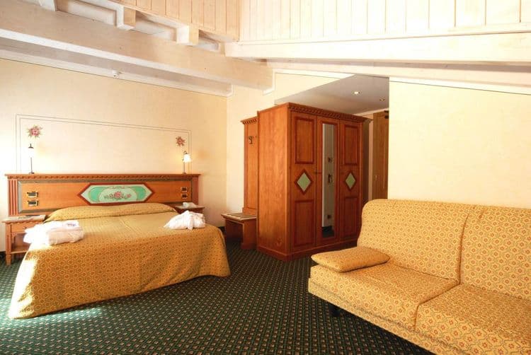 Ideal Hotel