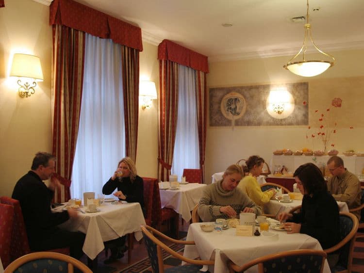 Tivoli Hotel