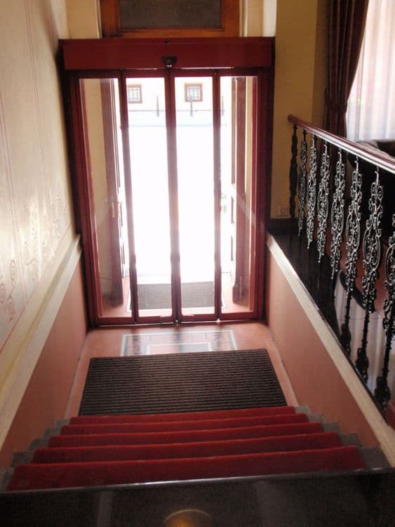 Tivoli Hotel