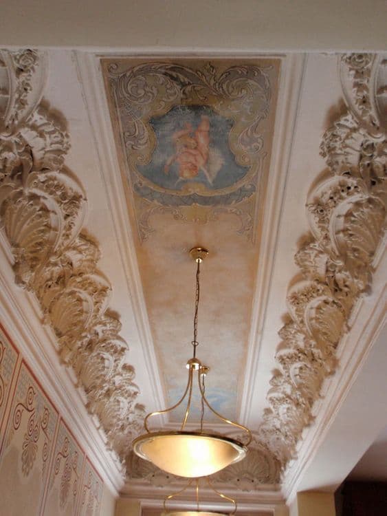 Tivoli Hotel