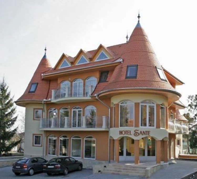 Sante Hotel