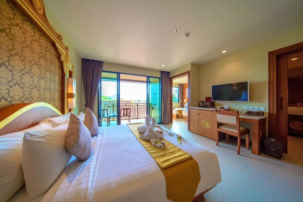 Maikhao Palm Beach Resort