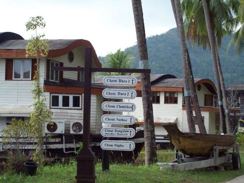 Aunchaleena Beach Front Resort
