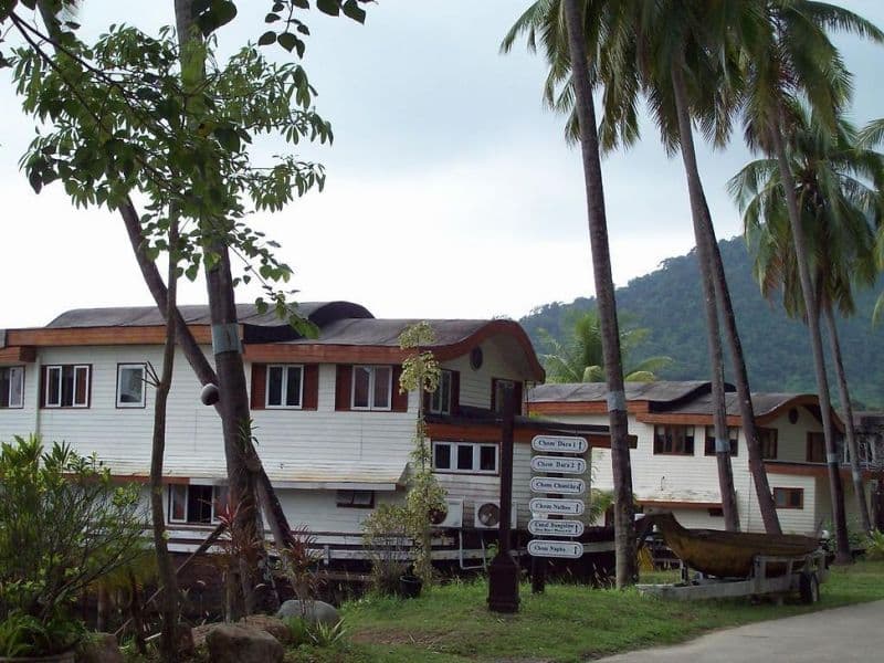 Aunchaleena Beach Front Resort