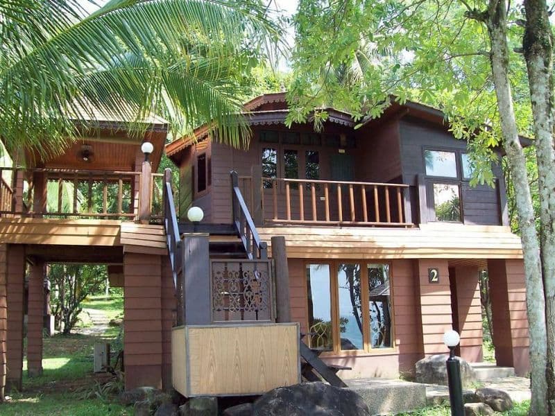 Aunchaleena Beach Front Resort