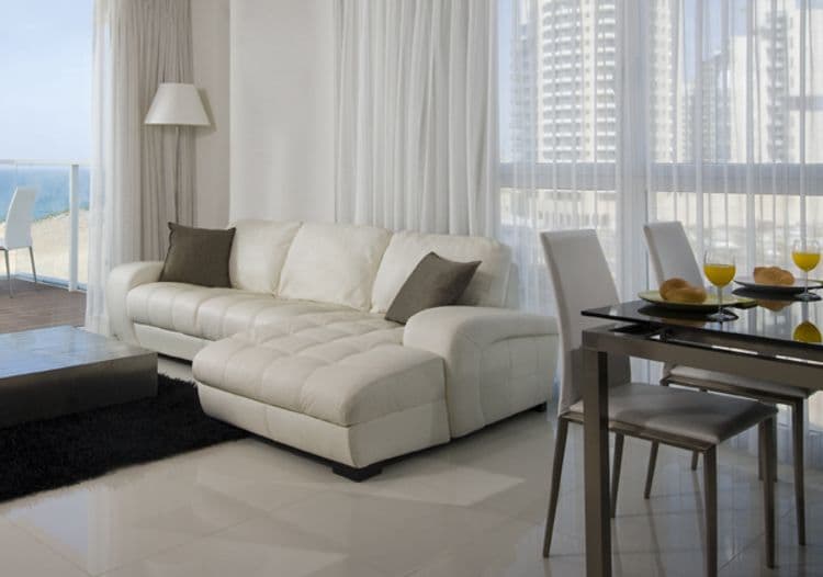 Island Luxurious Suites Hotel