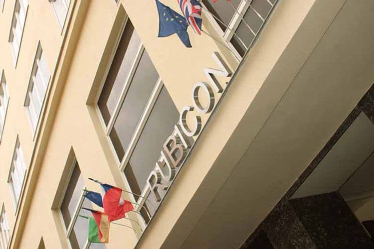 Metropolitan Old Town Hotel