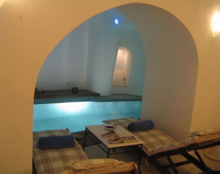 Nefeles Luxury Suites