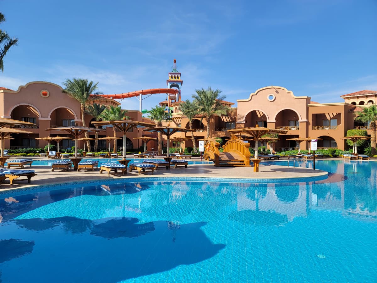 Charmillion Gardens Aqua Park (ex. Sea Garden) 