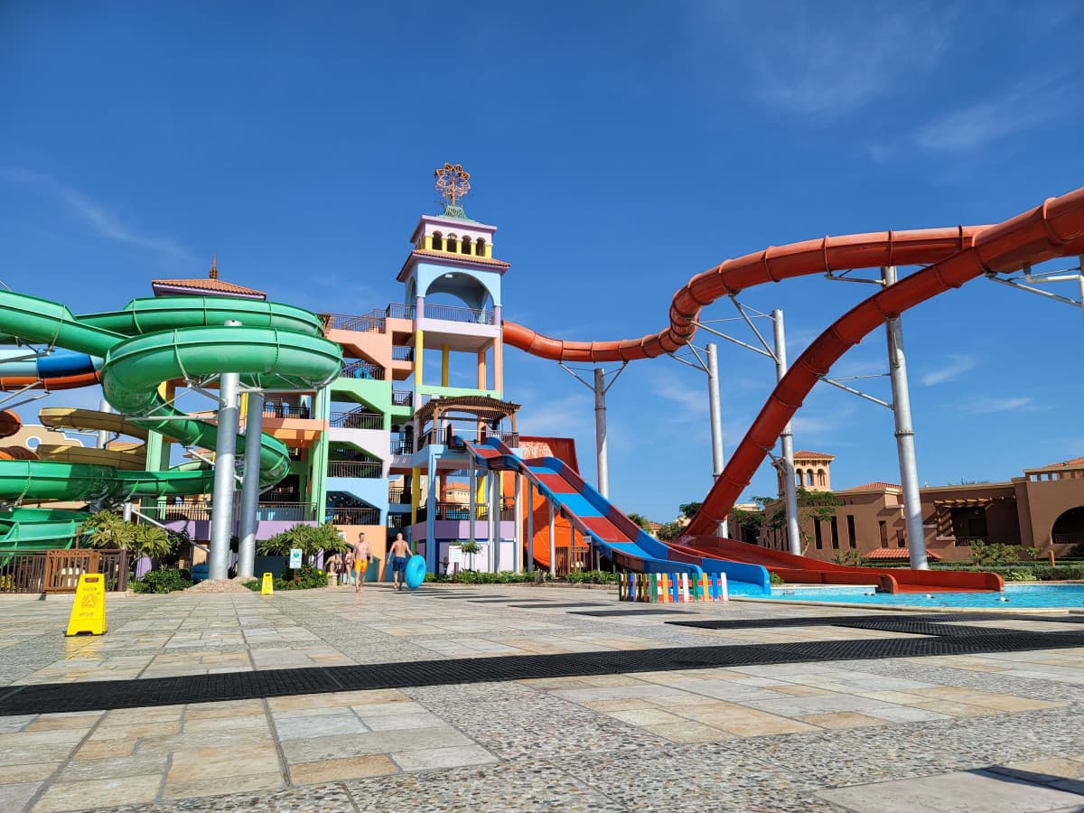 Charmillion Gardens Aqua Park (ex. Sea Garden) 
