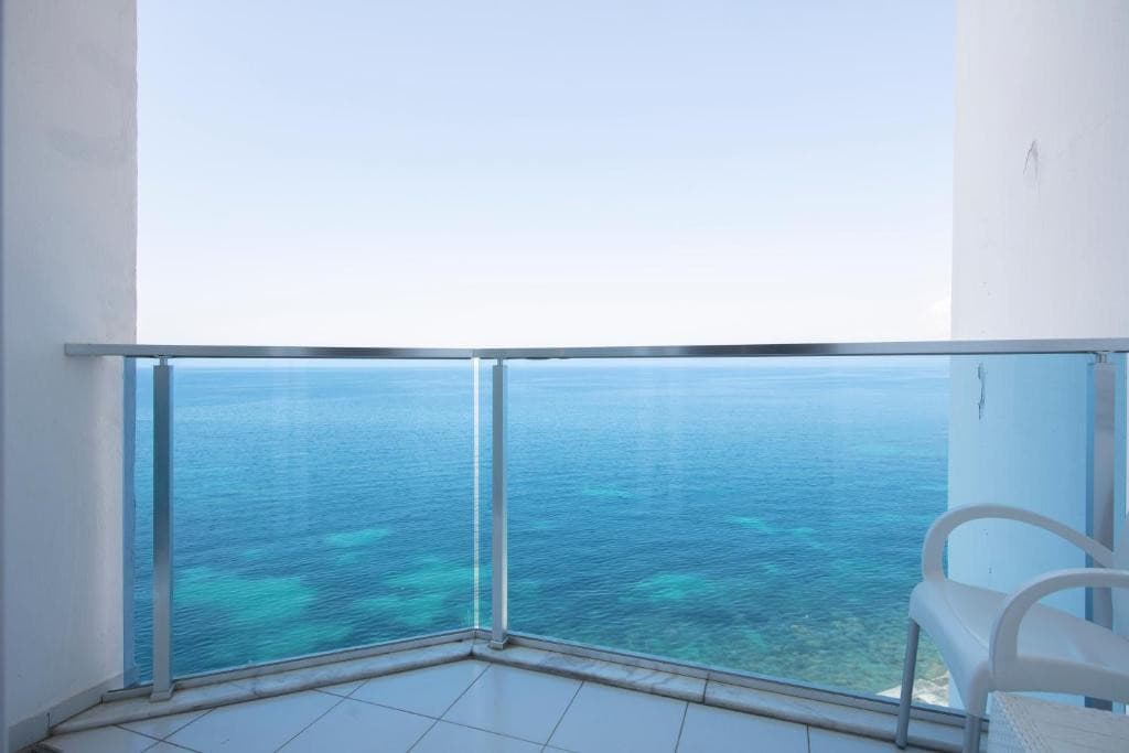 Le Bleu Hotel & Resort