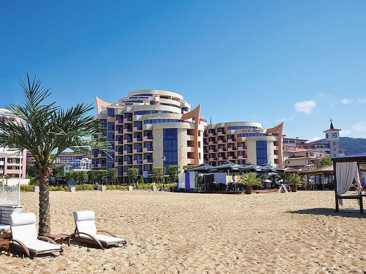 Fiesta M Hotel
