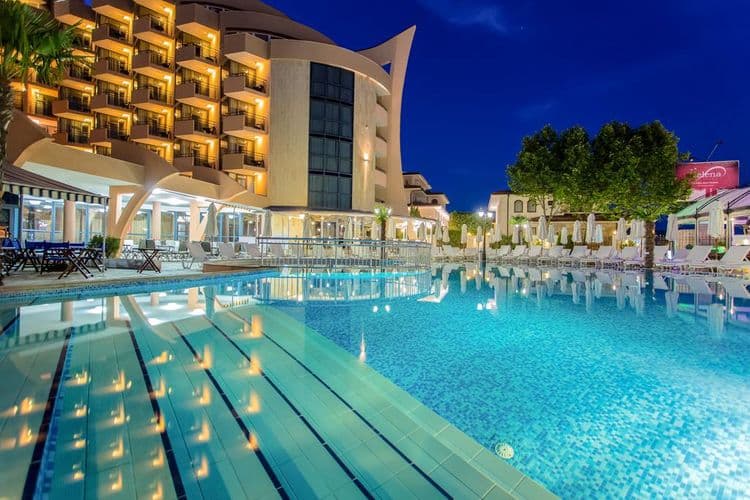 Fiesta M Hotel