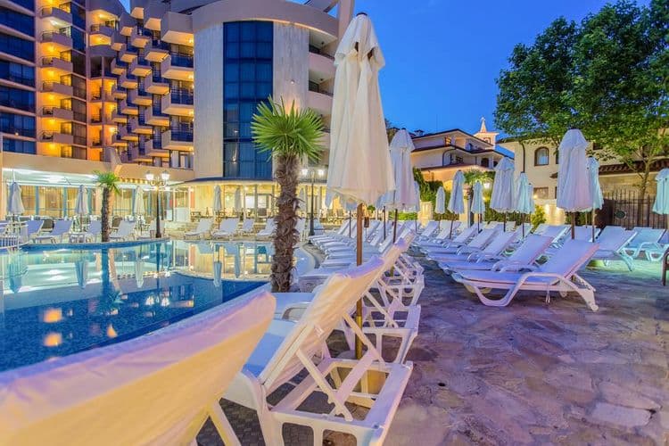 Fiesta M Hotel