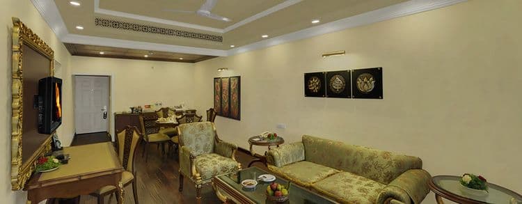 Mayfair Hideaway Spa Resort
