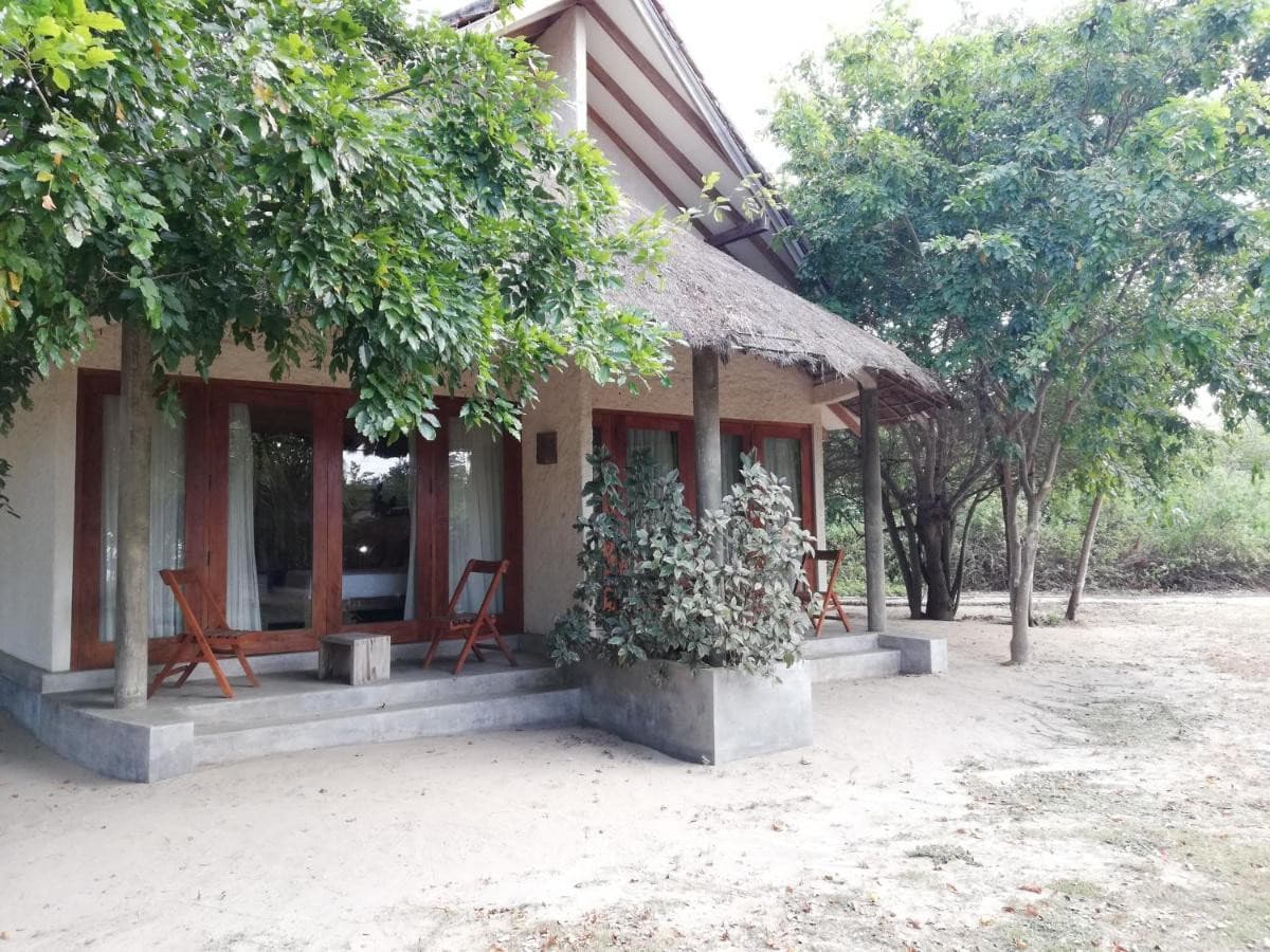 Giman Free Beach Resort