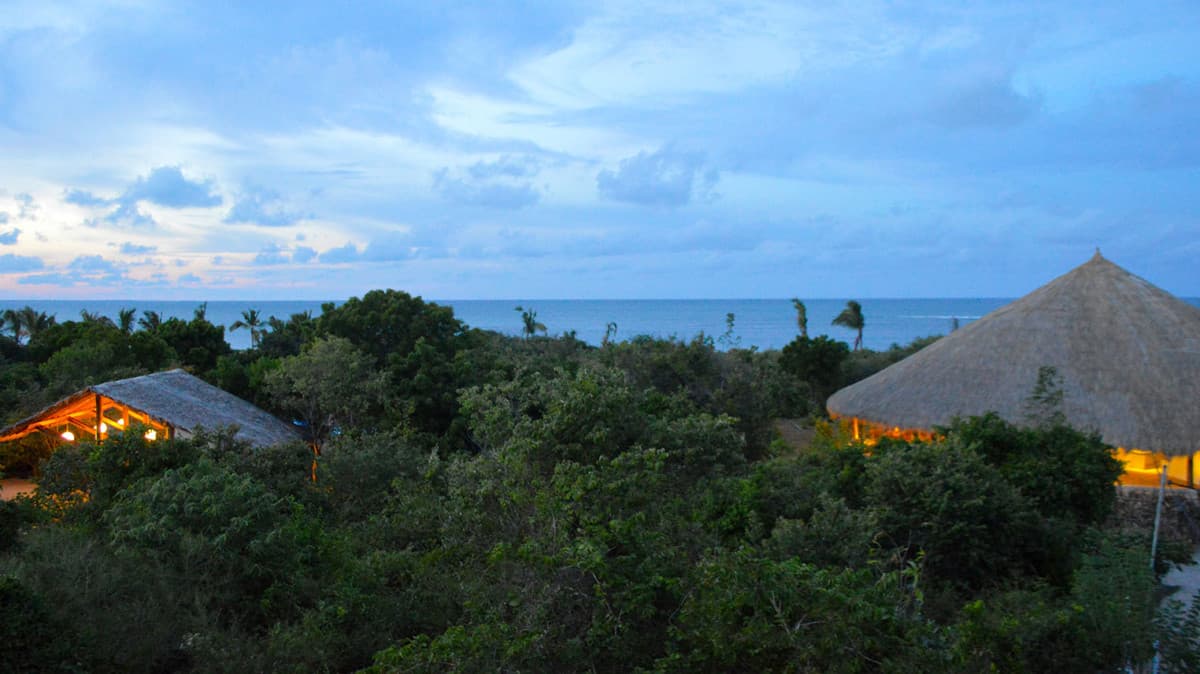 Giman Free Beach Resort