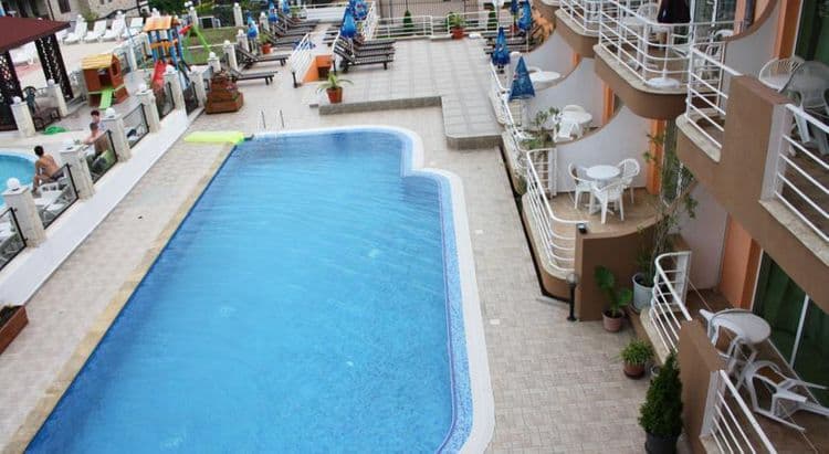 Santorini Family Hotel