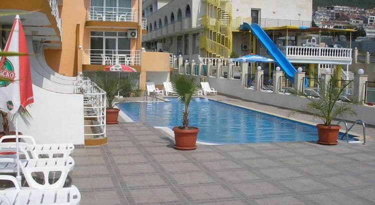 Santorini Family Hotel
