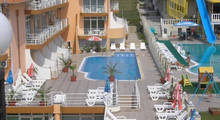 Santorini Family Hotel