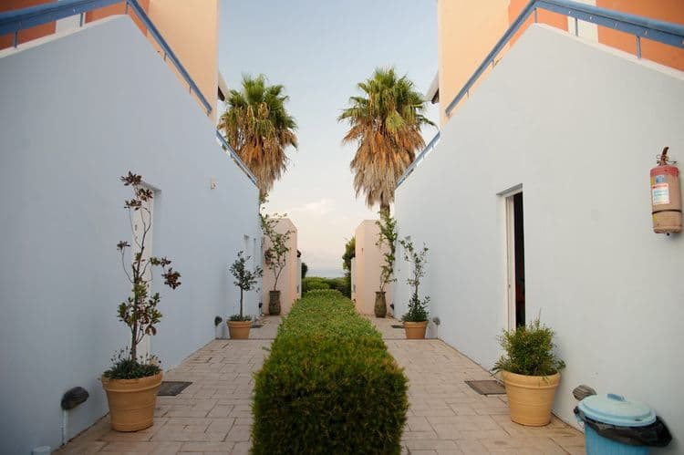 Aithrio Hotel