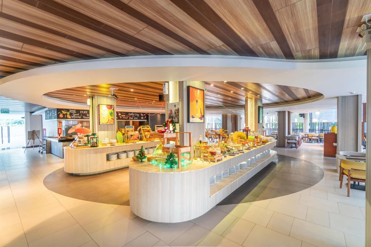 Holiday Inn Resort Phuket Karon Beach (Ex.Destination Karon)