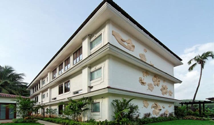 White Pearl Suites