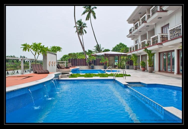 White Pearl Suites