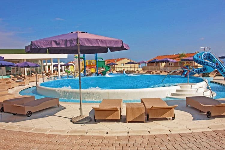 Family apartments Novi
