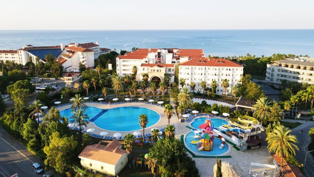 Cesars Resort Hotel