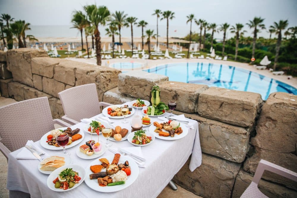 Cesars Resort Hotel