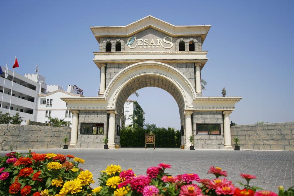 Cesars Resort Hotel