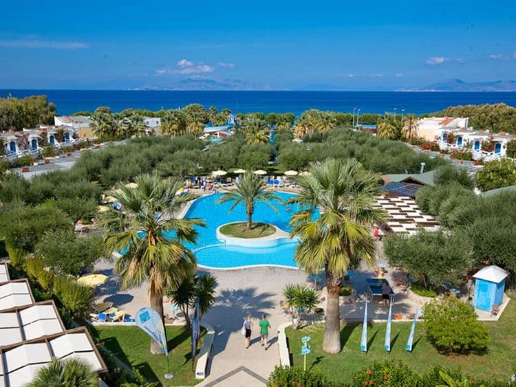 Alex Beach Hotel Bungalows