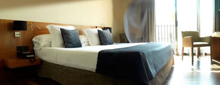 Advance Hotel