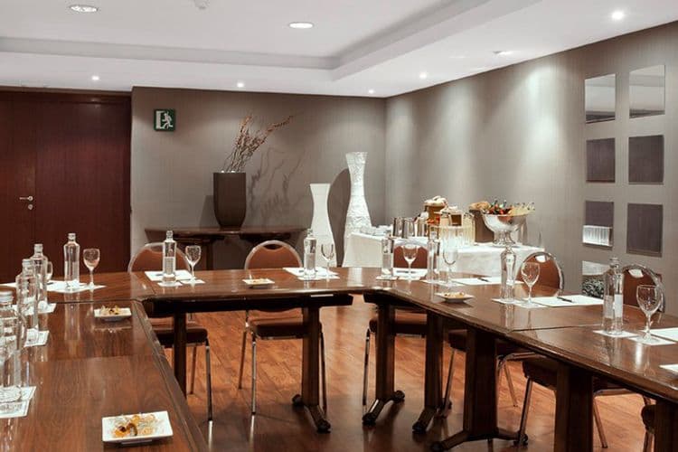 Aparthotel Mariano Cubi