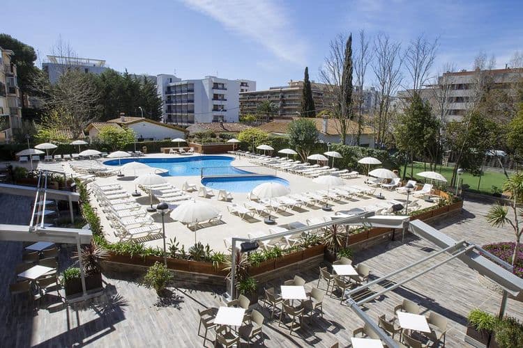 Cye Holiday Centre Aparthotel