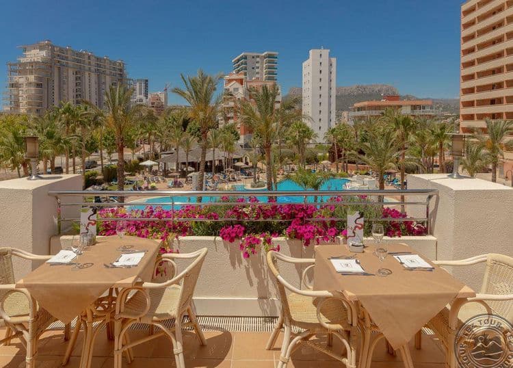 RH Ifach Family Hotel