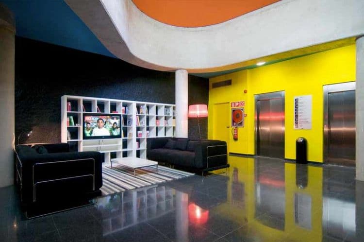Acta Mimic Hotel