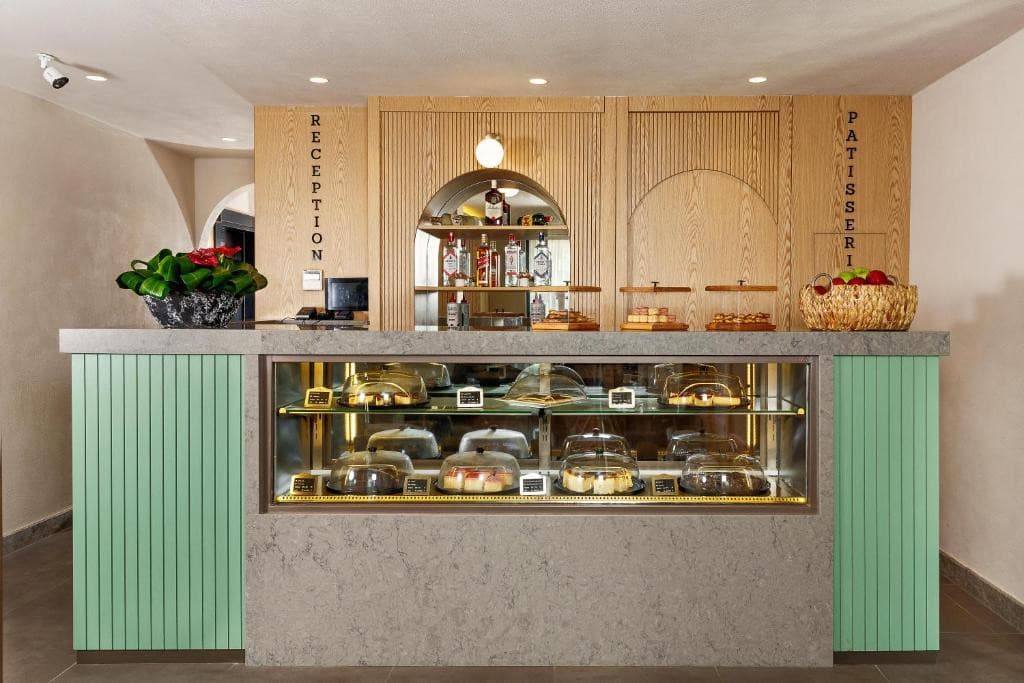Sherwood Prize Hotel