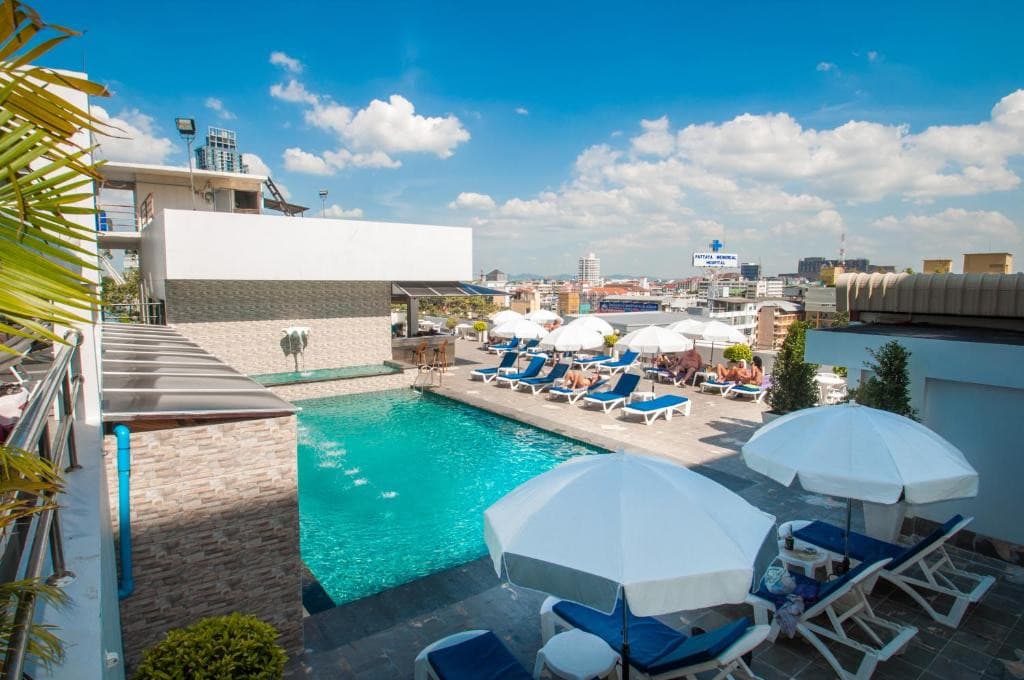 Flipper House Hotel