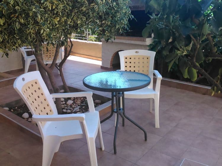 Fotula Apartments