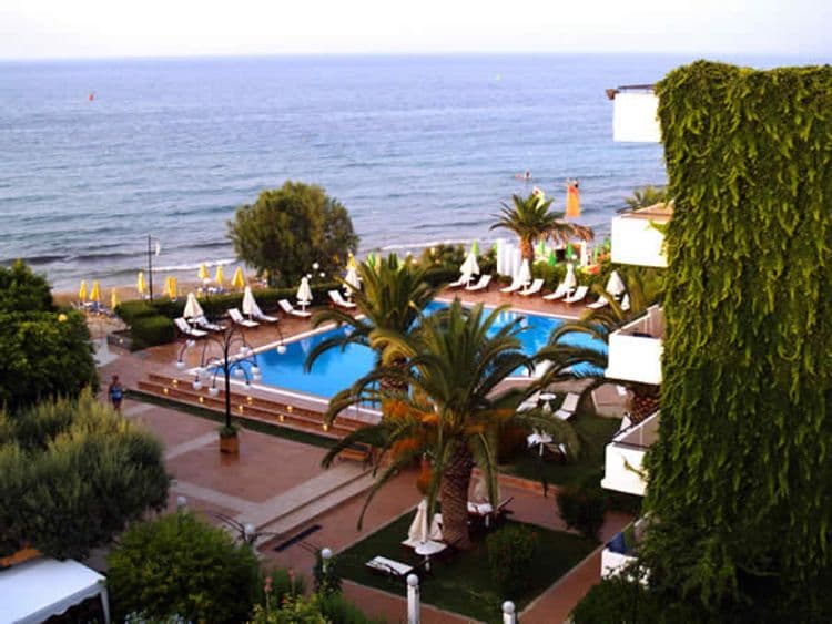 Zephiros Beach Hotel